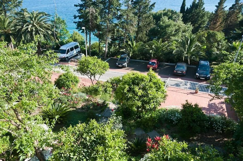 Guest House Villa Nina-1